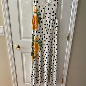 Beautiful dress that compliments any skin tone.